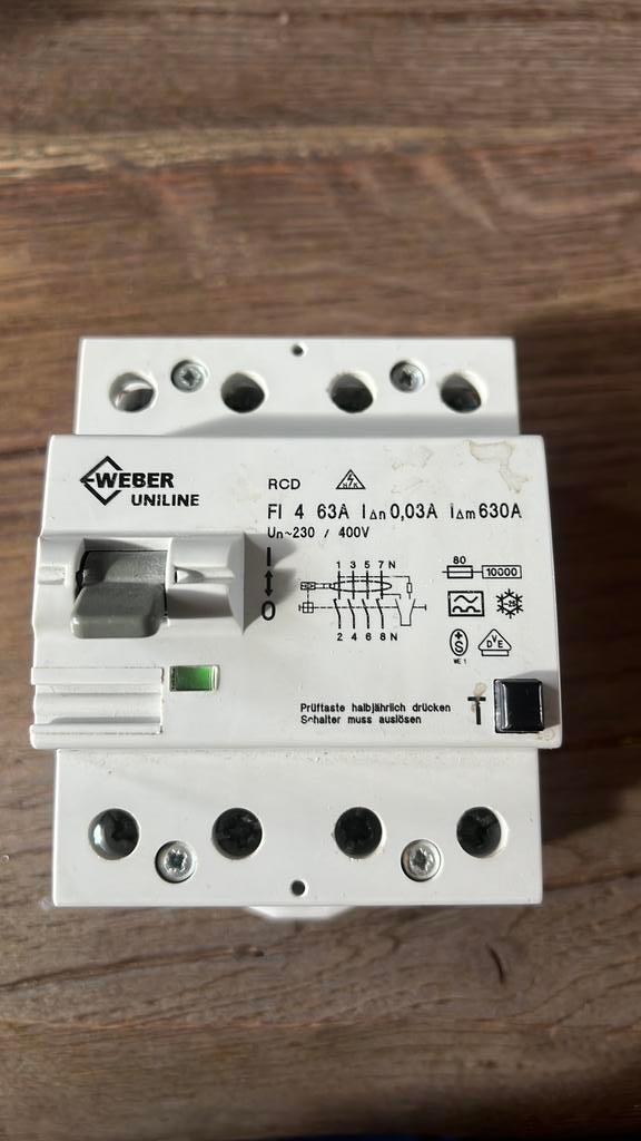 Weber uniline aardlek schakelaar, Doe-het-zelf en Verbouw, Elektra en Kabels, Ophalen of Verzenden, Gebruikt, Schakelaar