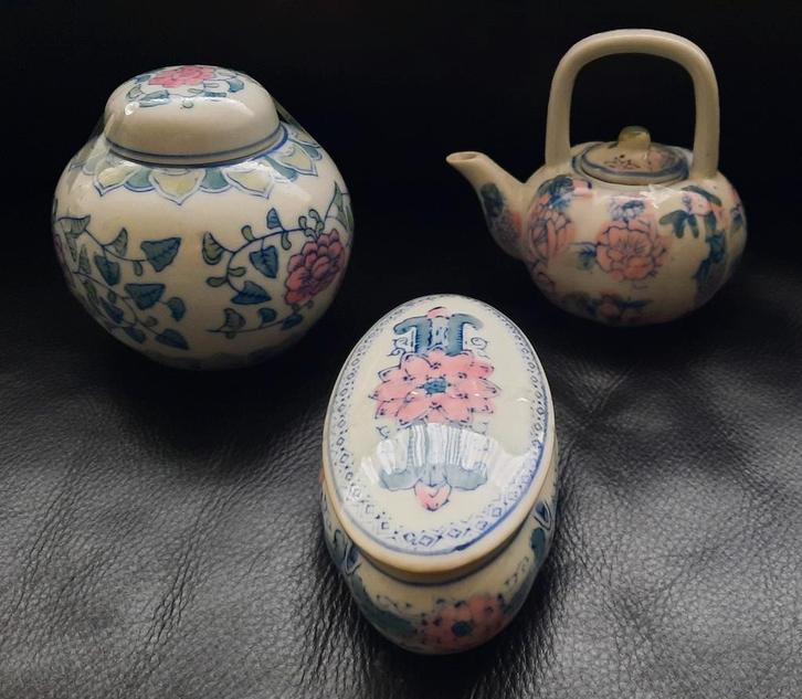 Prachtige, vintage Chinees porselein 3-delig setje, Antiek en Kunst, Antiek | Porselein, Ophalen of Verzenden