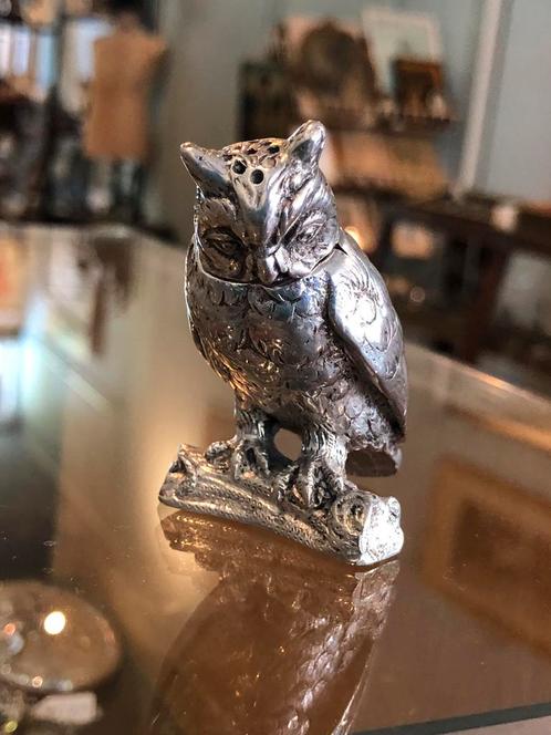 Beeldje uil uiltje zilver gemerkt zoutvaatje, Antiek en Kunst, Antiek | Goud en Zilver, Zilver, Ophalen of Verzenden