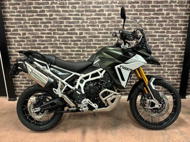 Triumph TIGER 900 RALLY PRO (bj 2025), Motoren, Motoren | Triumph, Bedrijf, Toermotor