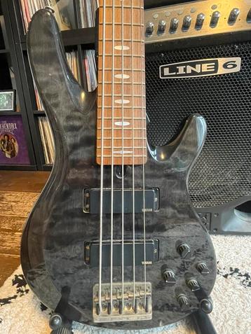 Yamaha TRB1005 5 string bass beschikbaar voor biedingen