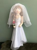 Houten Bruidje van hout met mooi haar, ze is 38 cm hoog, Ophalen of Verzenden, Zo goed als nieuw, Overige typen