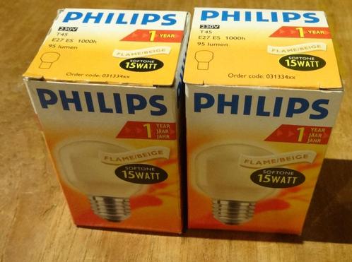 Twee kogellampen PHILIPS 15 Watt, Huis en Inrichting, Lampen | Losse lampen, Nieuw, Gloeilamp, Minder dan 30 watt, E27 (groot)