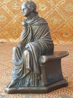 Prachtig zwaar antiek brons beeldje van een vrouw 13,8 cm.