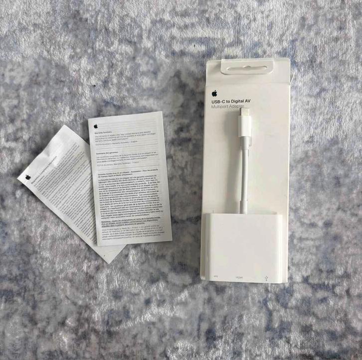 Apple multiport adapter, Computers en Software, Pc- en Netwerkkabels, Nieuw, Ophalen of Verzenden