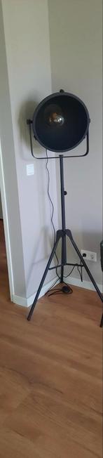 Industriële vloerlamp, Huis en Inrichting, Lampen | Vloerlampen, Ophalen, Zo goed als nieuw, Metaal, 150 tot 200 cm