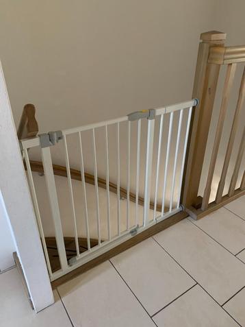 Traphekje Hauck Stop N Safe 2 (incl. verlengstuk van 21 cm) beschikbaar voor biedingen
