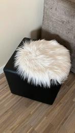 Poef met kleedje, Ophalen, Minder dan 50 cm, Vierkant, Zo goed als nieuw