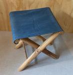 Leuk bamboe klap krukje - Met blauwe stof, Ophalen of Verzenden, Gebruikt, Hout