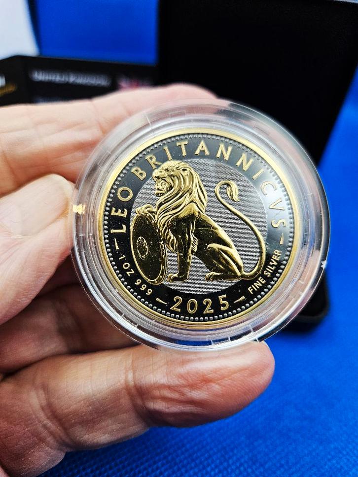 (10069) ENGLAND  BRITISSH LION 2025 RUTHENIUM GILDED 1 OUNCE, Postzegels en Munten, Munten | Europa | Niet-Euromunten, Setje, Overige landen