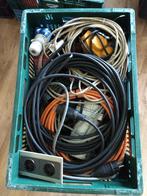 Elektra kabels en stekkers., Ophalen, Gebruikt, Apparatuur