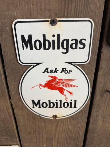 Emaille mobiloil reclamebord beschikbaar voor biedingen