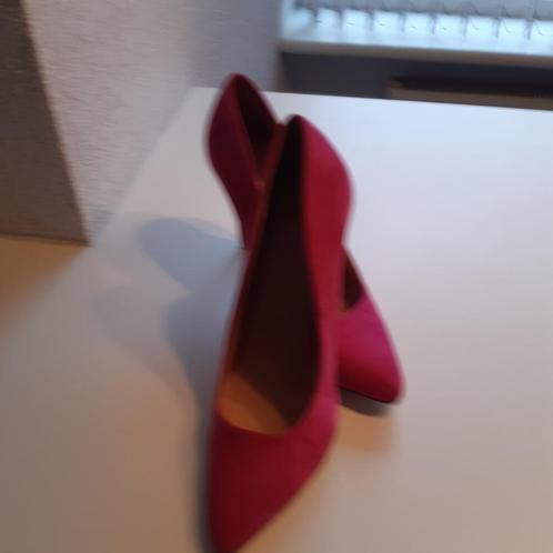 Roze suèdelook pumps, Kleding | Dames, Schoenen, Nieuw, Pumps, Roze, Ophalen of Verzenden