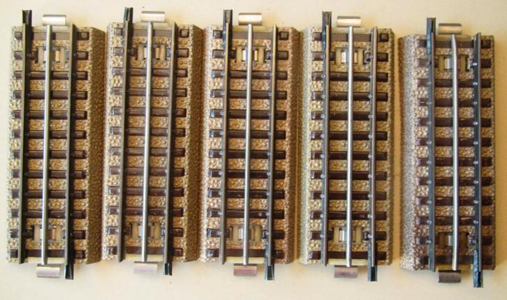 MäRKLIN H0 3600 D½ 5x rechte rail massief messing M 800, Hobby en Vrije tijd, Modeltreinen | H0, Zo goed als nieuw, Rails, Wisselstroom