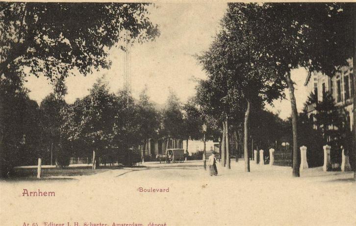 Arnhem - Boulevard - ongelopen, Verzamelen, Ansichtkaarten | Nederland, Ongelopen, Gelderland, Voor 1920, Ophalen of Verzenden