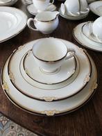 Uniek 14 pers. Wedgwood Cavendish eet/koffieservies NIEUW