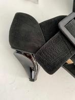 H662 Lisa Tucci maat 38,5 aparte hak schoenen pumps zwart, Kleding | Dames, Schoenen, Ophalen of Verzenden, Zo goed als nieuw