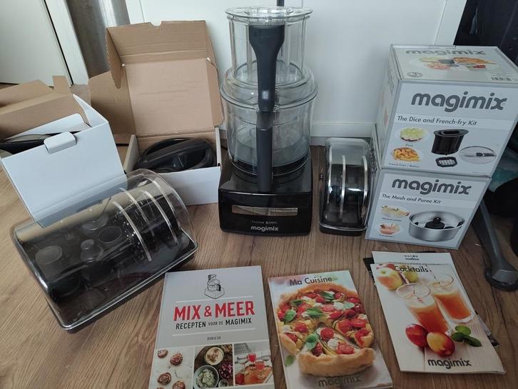 Magimix 5200xl met veel accessoires, Witgoed en Apparatuur, Keukenmixers, Zo goed als nieuw, 4 liter of meer, 2 snelheden, Vaatwasserbestendig