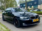 BMW 3-Serie 3.0 I 325 Coupe 2009 Zwart E92, Auto's, Achterwielaandrijving, 74 €/maand, Zwart, 4 stoelen