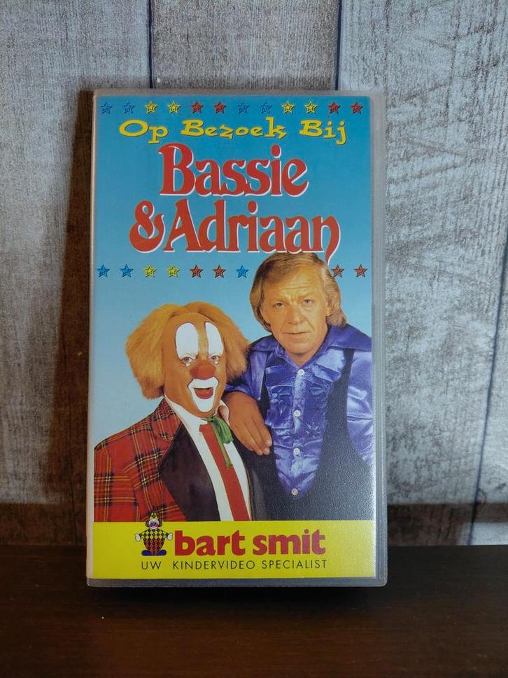 CNR Op Bezoek bij Bassie en Adriaan Videoband. Bart smit., Cd's en Dvd's, VHS | Kinderen en Jeugd, Gebruikt, Kinderprogramma's en -films
