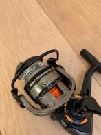 Nieuwe Savage Gear SG6 2500H molens, 9 lagers & extra spoel, Watersport en Boten, Hengelsport | Roofvissen, Savage gear, Nieuw