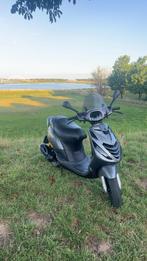 Paggio zip 50cc 4 takt 2017, Fietsen en Brommers, Scooters | Piaggio, Ophalen, Gebruikt, Maximaal 45 km/u, Zip