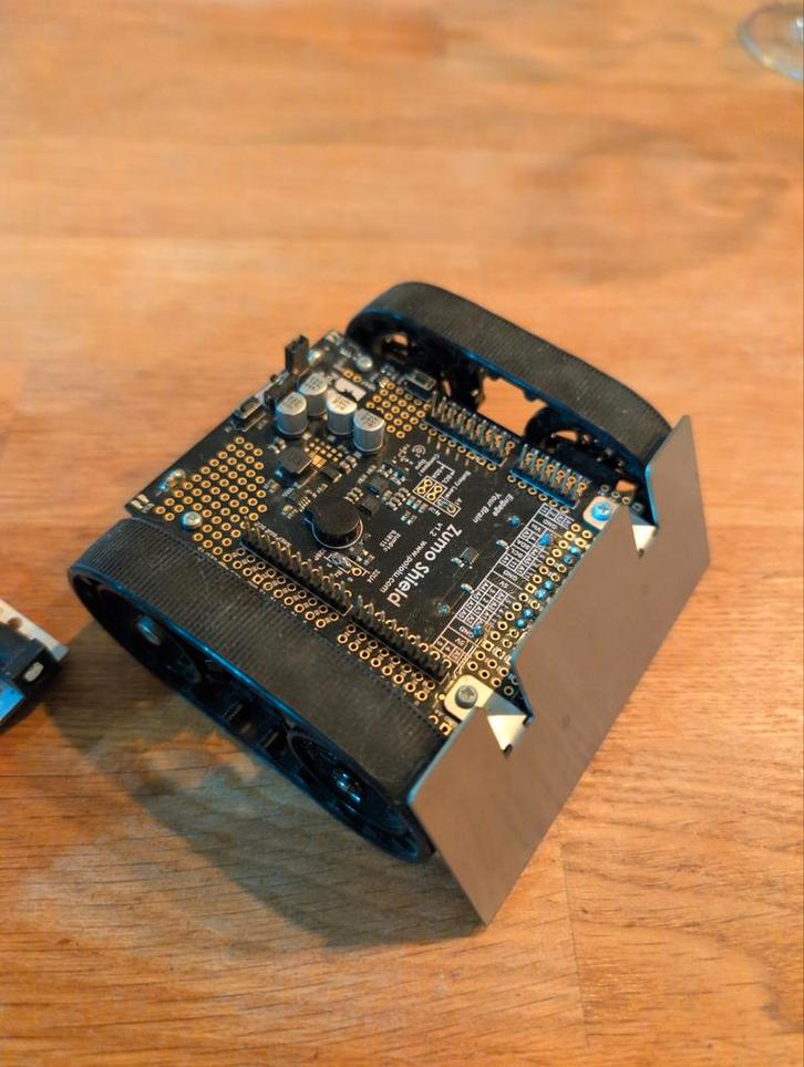 Pololu Zumo Arduino Shield Robot + Arduino Uno, Hobby en Vrije tijd, Elektronica-componenten, Zo goed als nieuw, Ophalen of Verzenden