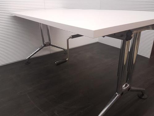 Vitra ad hoc bureau 160x80 met wit blad, Huis en Inrichting, Bureaus, Zo goed als nieuw, Bureau, In hoogte verstelbaar, Ophalen of Verzenden