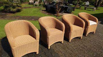 4 x zeer degelijke en mooie wicker tuinstoelen 