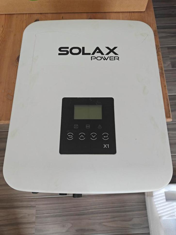 Solax Power X1-4.2-T-D Omvormer, Doe-het-zelf en Verbouw, Zonnepanelen en Toebehoren, Gebruikt, Overige typen, 200 wattpiek of meer