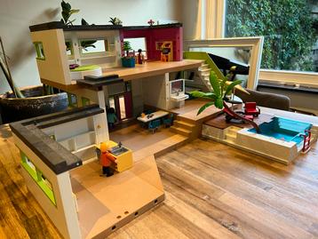 Playmobil luxe moderne villa 5574 beschikbaar voor biedingen