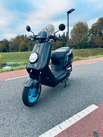 Niu Elektrische Scooter - Zo Goed Als Nieuw! beschikbaar voor biedingen