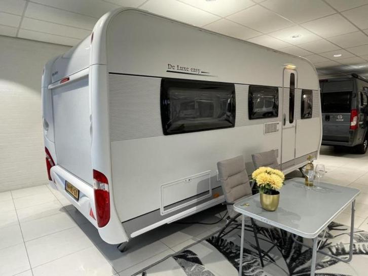 Caravan Hobby 460LU, Caravans en Kamperen, Caravans, Particulier, tot en met 4, 1000 - 1250 kg, Rondzit, Hobby, 2 aparte bedden