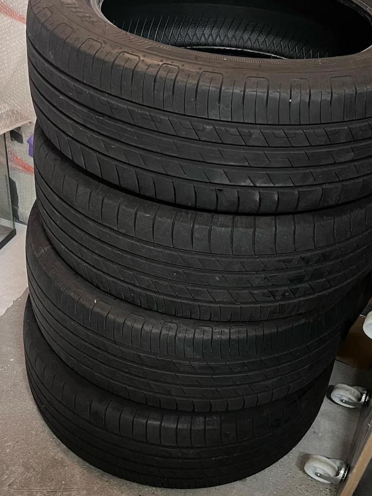 Goodyear Efficient Grip zomerbanden 215/55 R18 95H, Auto diversen, Autosport-onderdelen, Zo goed als nieuw, Ophalen