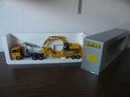 Renault R390 oplegger met graafmachine, Hobby en Vrije tijd, Modelauto's | 1:50, Ophalen, Zo goed als nieuw, Bus of Vrachtwagen
