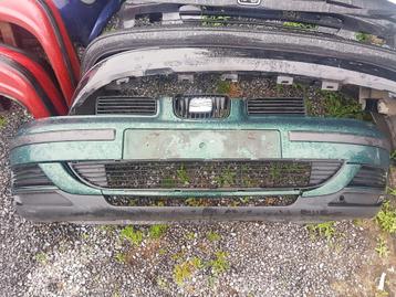SEAT LEON TOLEDO VOORBUMPER BJ 2005 beschikbaar voor biedingen