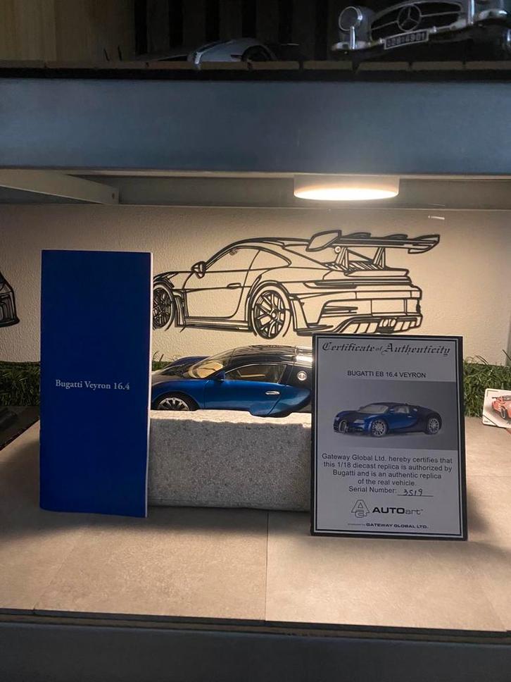 Bugatti veyron Autoart blauw, Hobby en Vrije tijd, Modelauto's | 1:18, Nieuw, Autoart, Ophalen of Verzenden