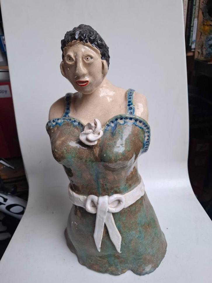 KERAMIEK VROUW met CENTUUR, Antiek en Kunst, Antiek | Keramiek en Aardewerk, Ophalen of Verzenden