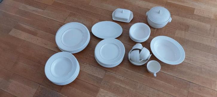 Wedgewood Edme Servies - 9 Delig, Huis en Inrichting, Keuken | Servies, Gebruikt, Compleet servies, Wedgwood, Aardewerk, Ophalen