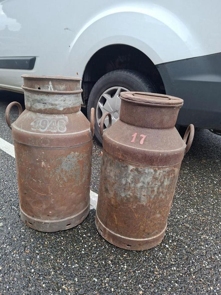 2x melkbus voor carbid of decoratie 1945, Tuin en Terras, Tuinwanddecoratie, Gebruikt, Ophalen