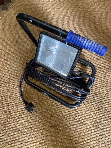 Bouwlamp pro max professional beschikbaar voor biedingen