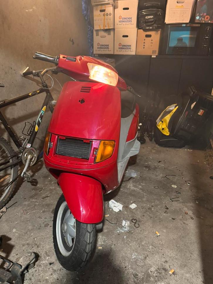 Piaggio quartz 700 gelijk ophalen, Fietsen en Brommers, Scooters | Piaggio, Gebruikt, Overige modellen, Maximaal 45 km/u, Benzine