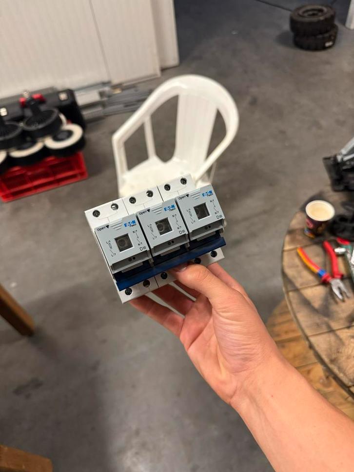 Eaton zekeringhouder Patroonlastscheider  LPC63/3 1713618, Hobby en Vrije tijd, Elektronica-componenten, Nieuw, Ophalen of Verzenden