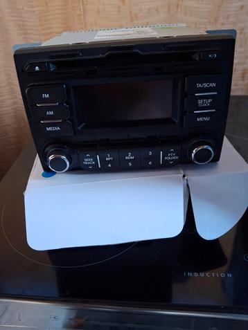 Kia autoradio + frame orgineel beschikbaar voor biedingen