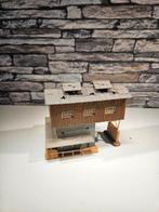 Overlaadstation fabrieksgebouw N spoor trein 1:160, Hobby en Vrije tijd, Modeltreinen | N-Spoor, Overige merken, Gebruikt, Gelijkstroom of Wisselstroom