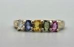 Gouden Vintage design ring met edelstenen saffier. 2025/706, 18 tot 19, Overige kleuren, ., Ophalen of Verzenden