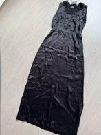 ICHI prachtige lange jurk lichte glans maat 36, Kleding | Dames, Jurken, Nieuw, Ichi, Ophalen of Verzenden, Onder de knie