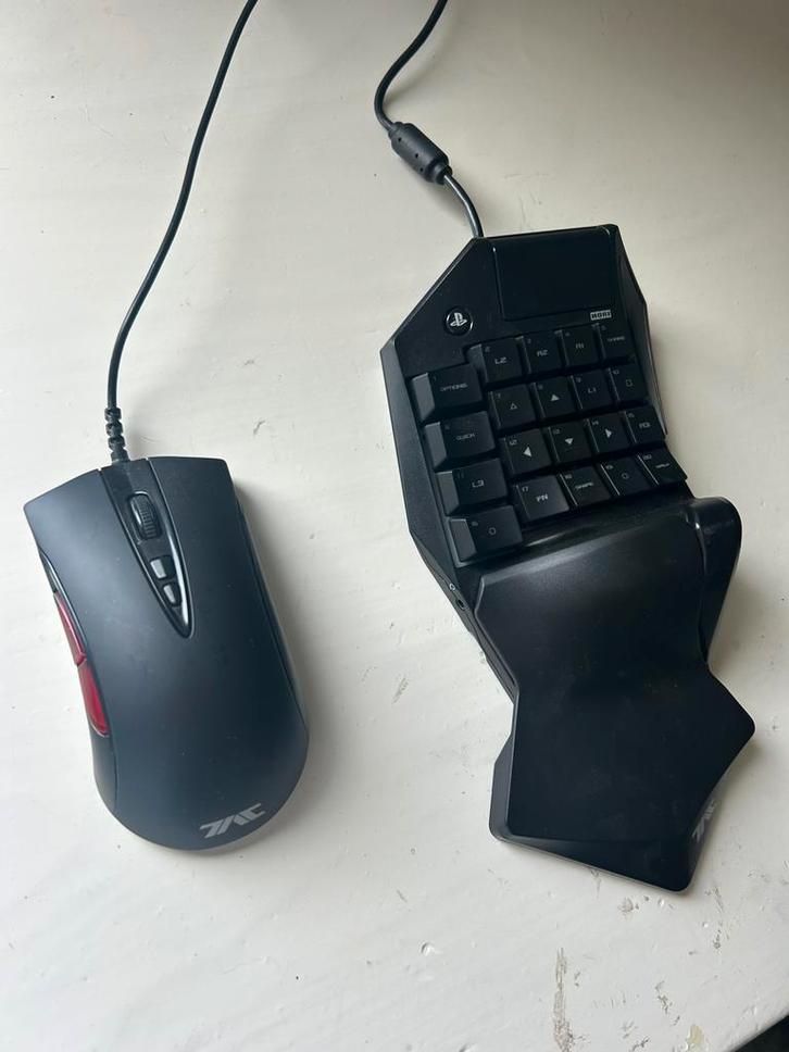 Keypad en Mouse Controller, Spelcomputers en Games, Spelcomputers | Sony PlayStation Consoles | Accessoires, PlayStation 1, Controller