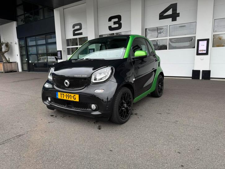 Smart ForTwo Electric 75pk 2018 Zwart, Auto's, Smart, Particulier, ForTwo, Elektrisch, Hatchback, Automaat, Origineel Nederlands