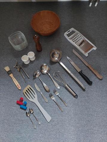 Keukenspul - bestek - camping - keuken - boot - bijna gratis beschikbaar voor biedingen